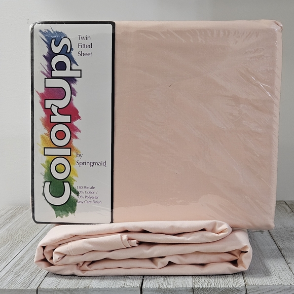 Springmaid ColorUps Other - Vintage Springmaid Twin Color Ups Apricot Fitted & Flat Sheet Set NO Pillowcases